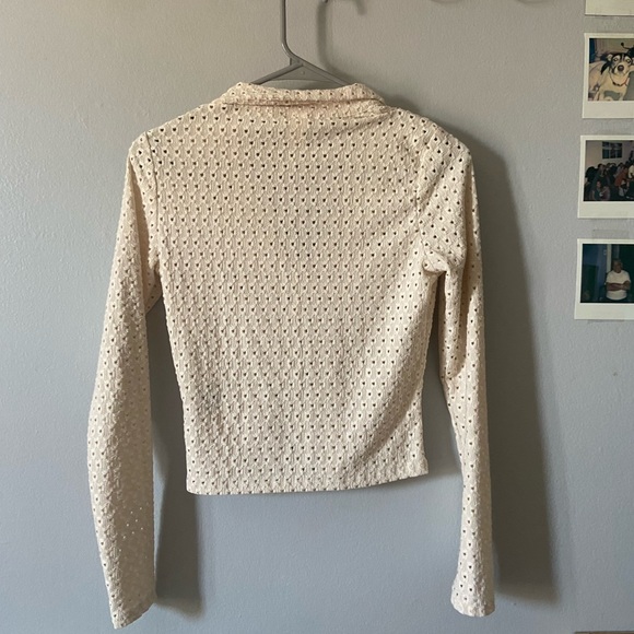 H&M Cream/White V-Neck Long Sleeved Shirt - Picture 3 of 3